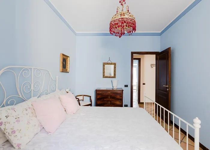 Classic Near The Colosseum Апартаменты Рим