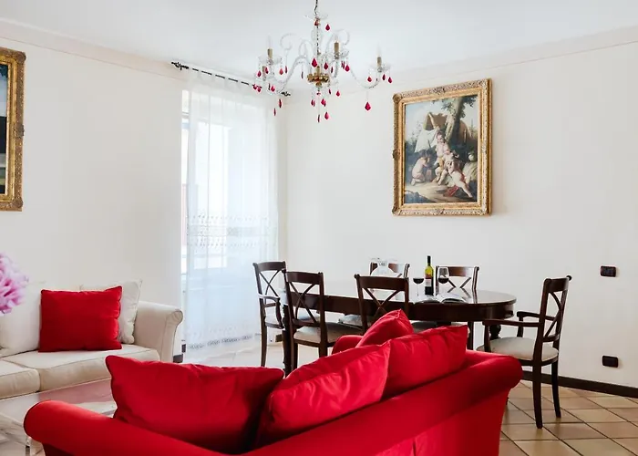 Classic Near The Colosseum Апартаменты Рим